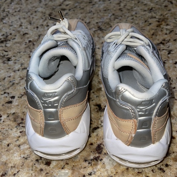 Nike Air Max 95 - Picture 6 of 8